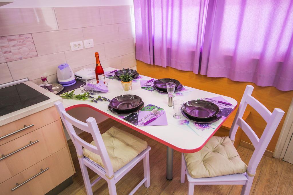 Apartments Lavanda & Cappuccino Portorož Værelse billede